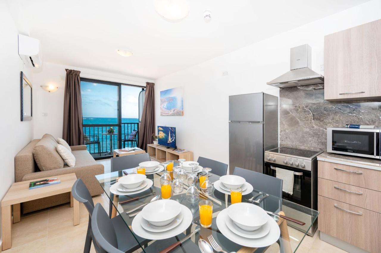 Islet Promenade Seafront Family Apartment With 2 Balconies By Getawaysmalta Σεντ Πόλς Μπέι Εξωτερικό φωτογραφία