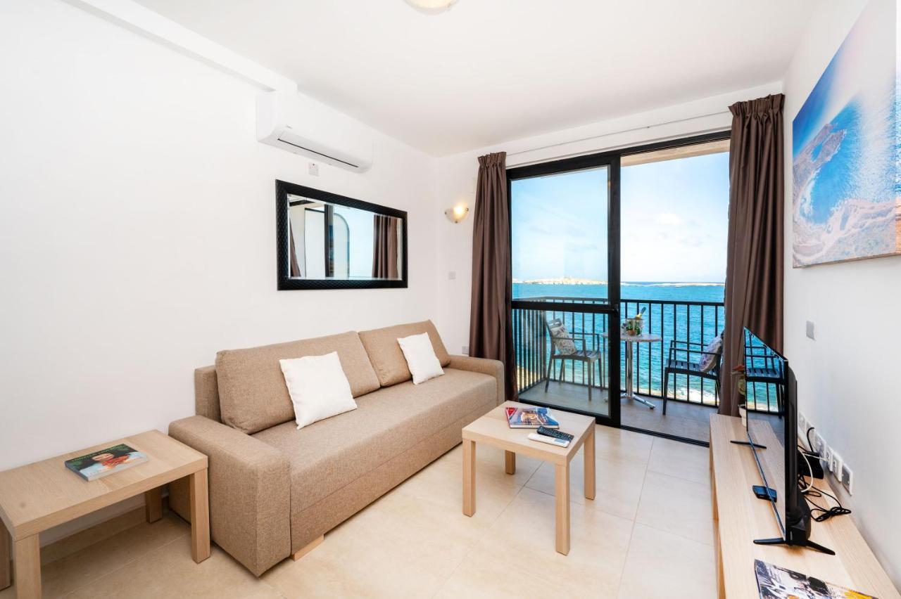 Islet Promenade Seafront Family Apartment With 2 Balconies By Getawaysmalta Σεντ Πόλς Μπέι Εξωτερικό φωτογραφία